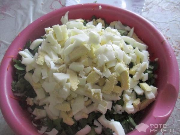 Рецепт: Салат из моркови с сыром и чесноком - и с яйцами