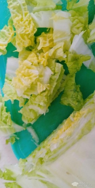 Рецепт: Салат из пекинской капусты с томатом - С оливковым маслом