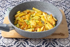 Жареная картошка на оливковом масле