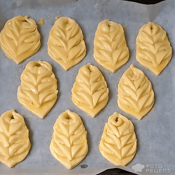 Рецепт: Печенье на кефире "Листочки" - с интересным способом формовки