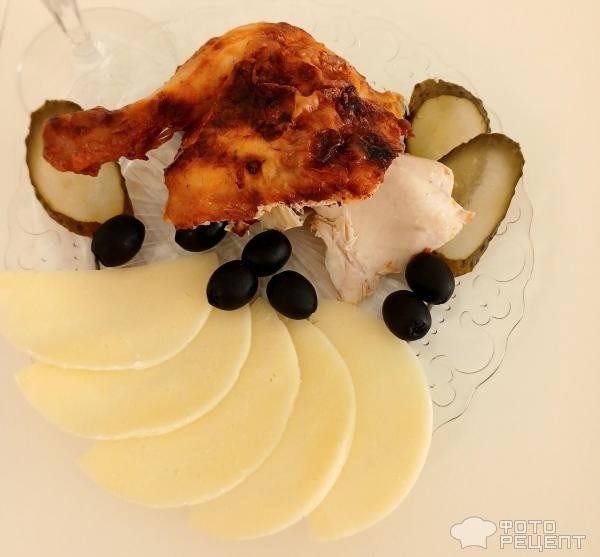 Рецепт: Цыпленок запеченный в сметанном соусе - В томатно-сметанном соусе, с приправой Maggi на второе для курочки