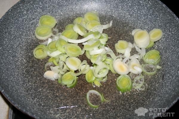 Рецепт: Гарнир из корнеплодов - с луком пореем и бататом