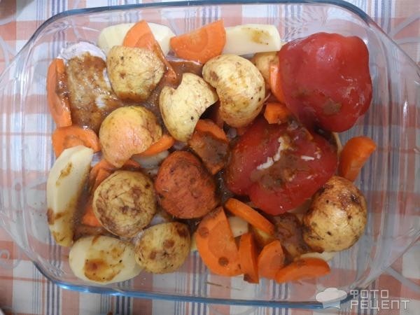 Рецепт: Свинина, запеченная в духовке с рисом и овощами - Вкусная и сытная еда!