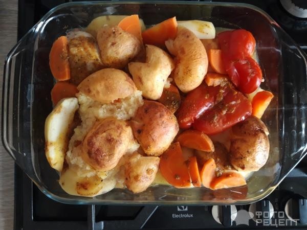 Рецепт: Свинина, запеченная в духовке с рисом и овощами - Вкусная и сытная еда!