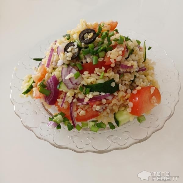 Рецепт: Турецкий салат "Кисир" - С булгуром и свежими овощами.